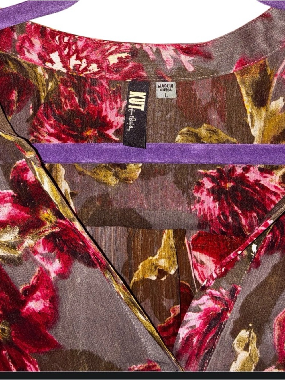 Kut from the Kloth sheer blouse features a taupe and maroon print L - Picture 5 of 6